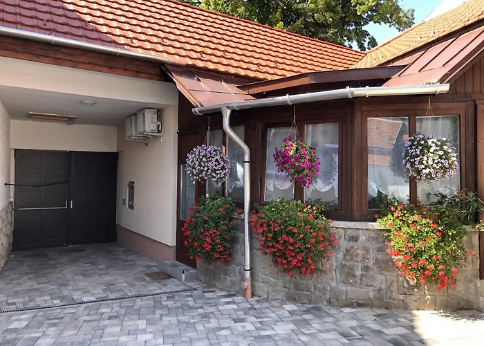 Illa Apartment *